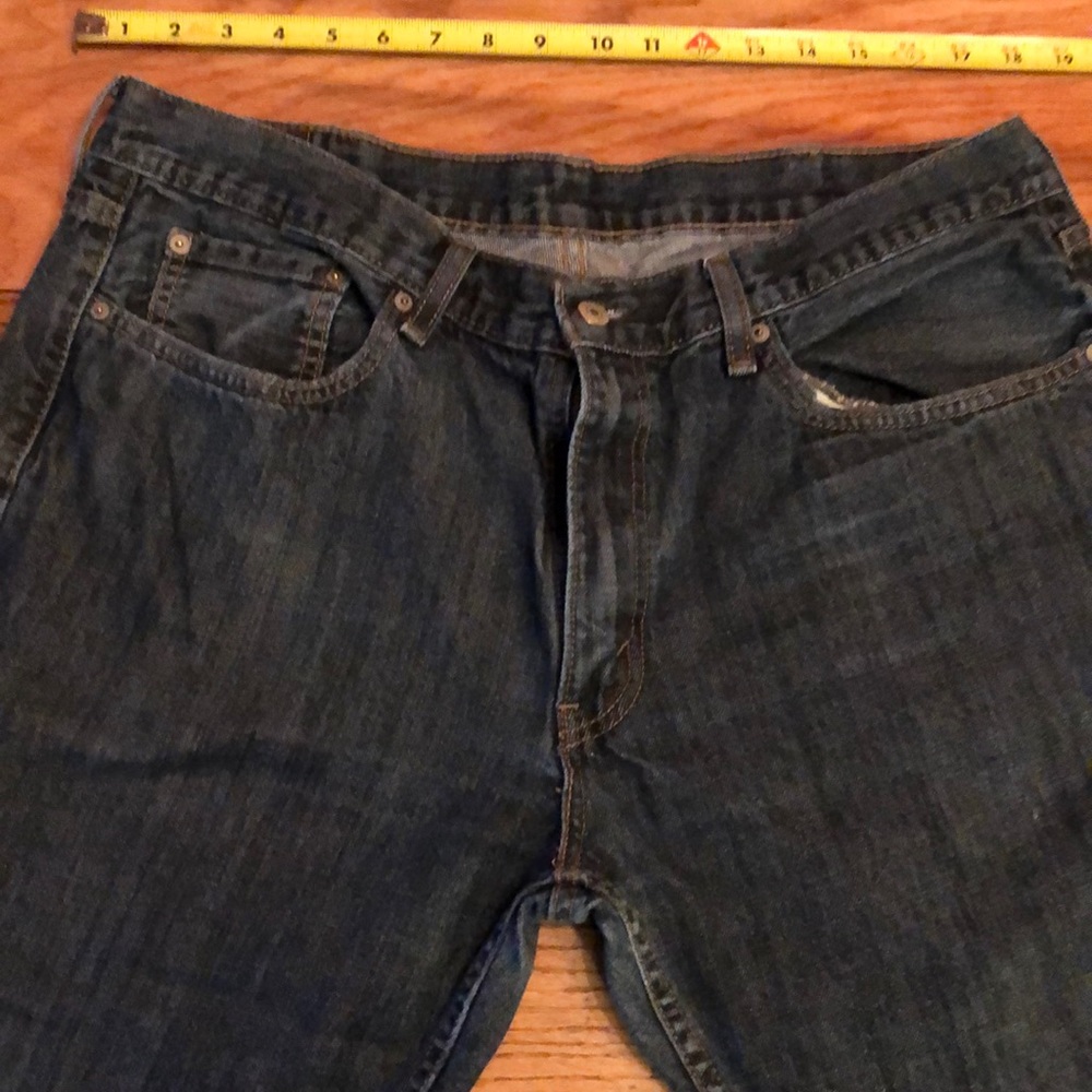 LEVI JEANS